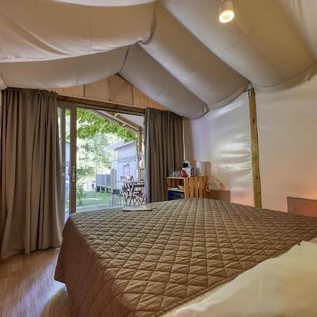 Κάμπινγκ Eden Glamping *