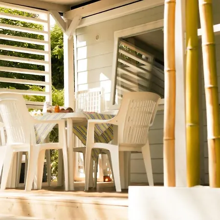 Κάμπινγκ Eden Glamping Dormelletto