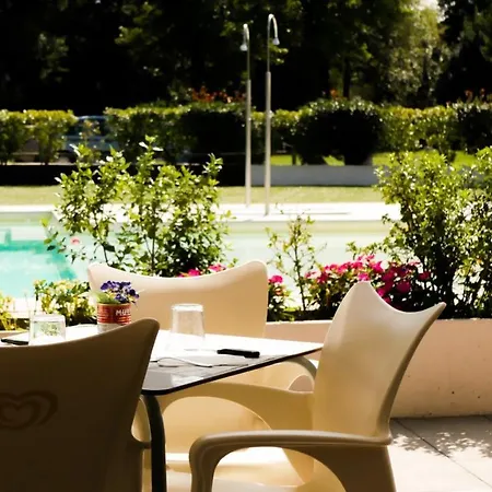 Camping Eden Glamping *